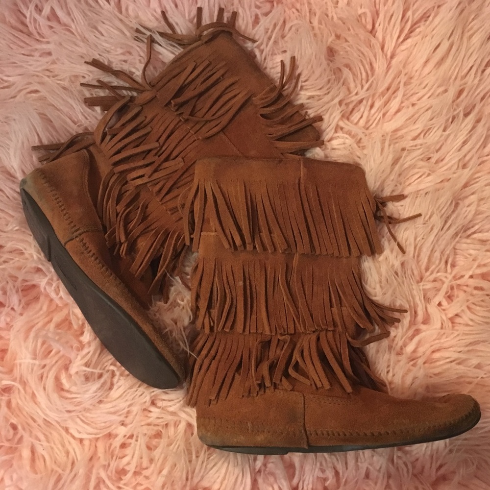 Minnetonka Calf Hi 3 Layer Fringe Western Boot